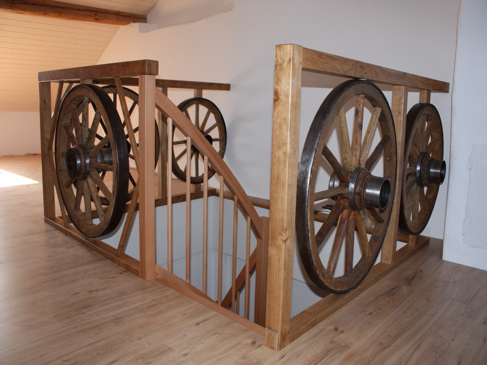 Mobilier en vieux bois